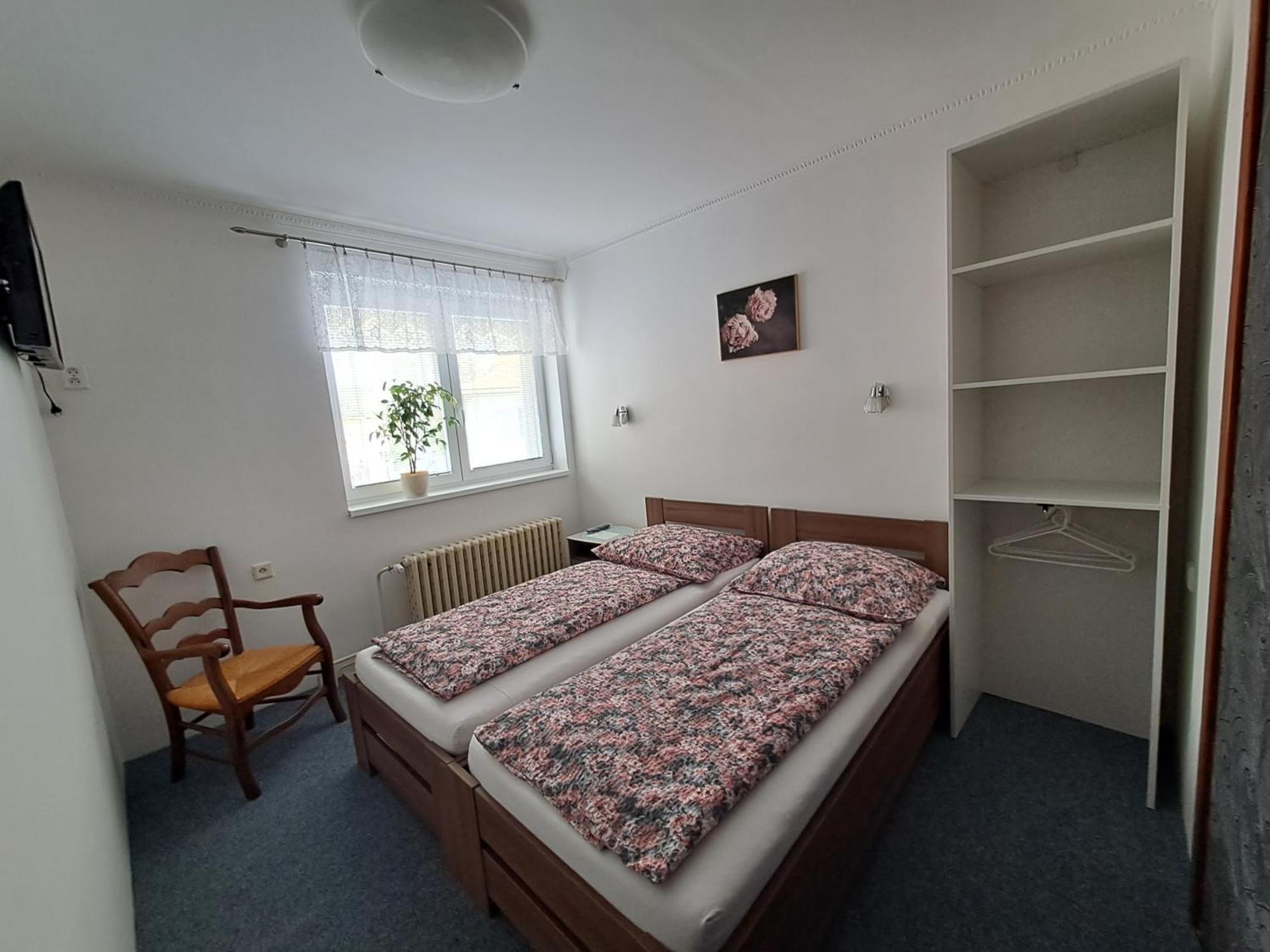 Pension Dana Karaskova Apartman Kutná Hora Szoba fotó
